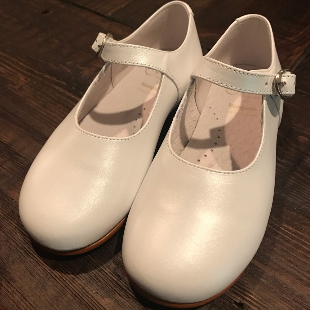 Easter Shoes!!! white pearlized leather Mary Jane